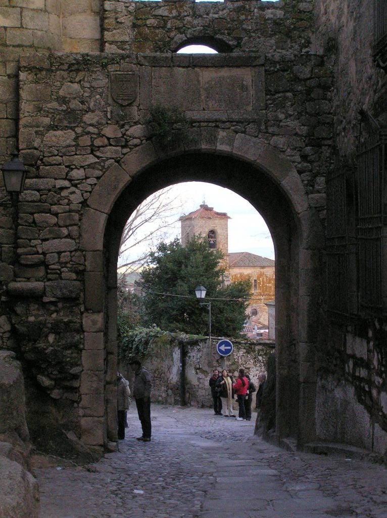 entrada a la muralla de trujillo